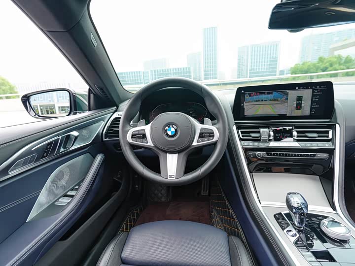 BMW 8-Series 2022 840i x Drive M — фото 12