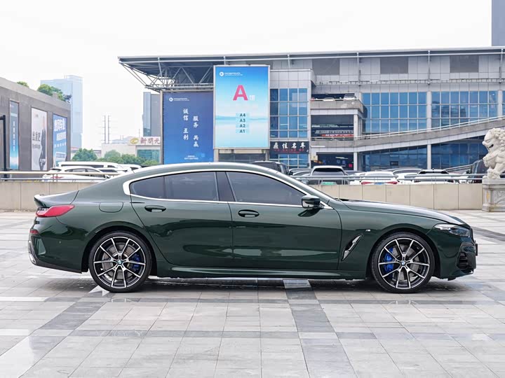 BMW 8-Series 2022 840i x Drive M — фото 5