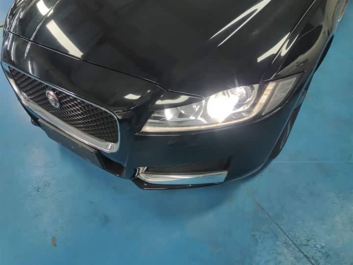 Jaguar XFL 2018 XFL 2.0 T 200 PS — фото 24