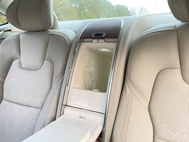 Volvo S90 Hybrid 2019 T 8 E Hybrid 3 V — фото 18