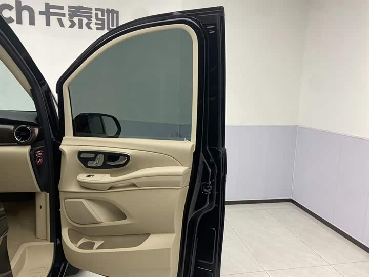 Mercedes-Benz V-Class 2022 V 260 — фото 24