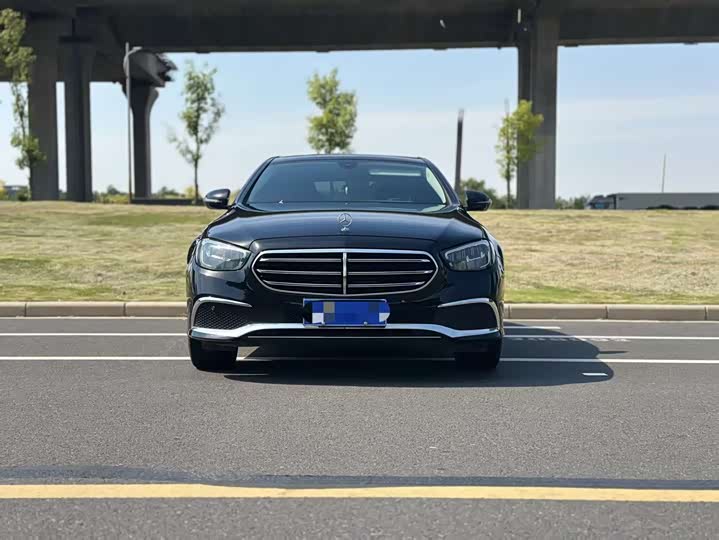 Mercedes-Benz E-Class E 260 L — фото 3