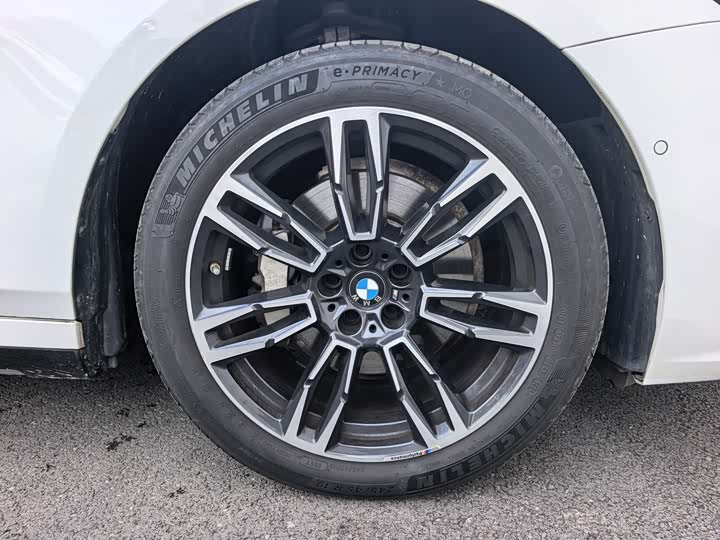 BMW 5-Series 2024 530 Li Leading M — фото 9
