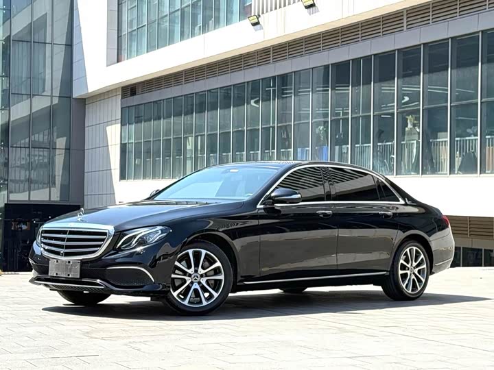 Mercedes-Benz E-Class 2018 E 300 L Luxury — фото 1