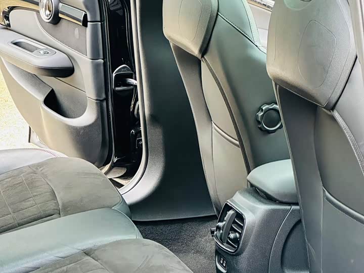 MINI Hatch — фото 18