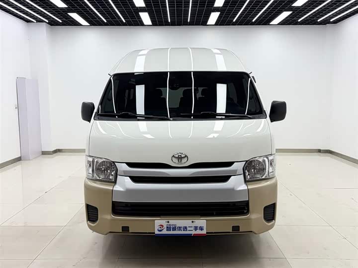 Toyota HIACE 2015 2.7 L — фото 17