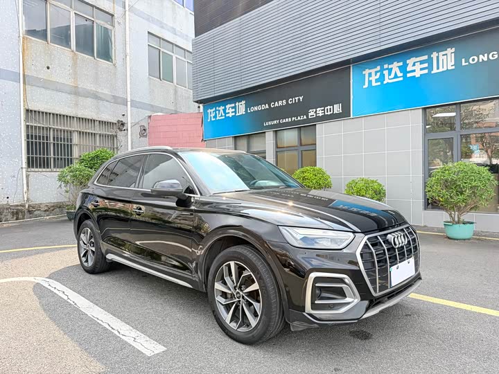 Audi Q5L 2022 40 T — фото 3