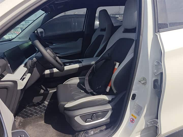 Changan CS75 PLUS 2023 1.5 T ATPremium — фото 15