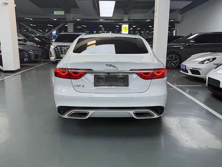 Jaguar XFL 2021 XFL 2.0 T P 250 2 WD — фото 9