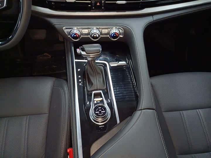Changan CS95 2019 2.0 T 2 WDLuxury — фото 10