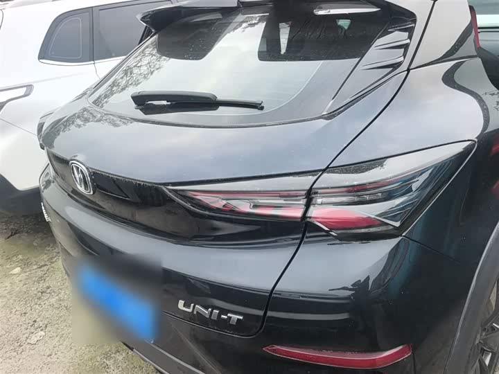 Changan UNI-T 2020 1.5 T Flagship — фото 4