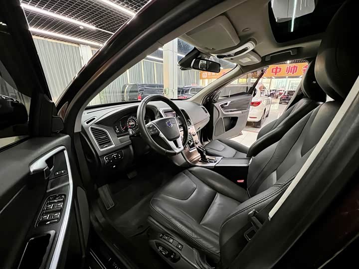 Volvo XC60 2017 T 5 AWD — фото 10