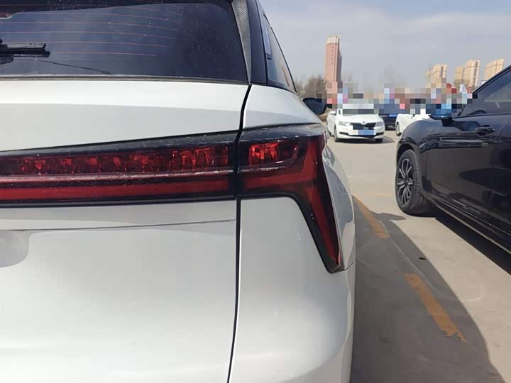 Changan CS75 PLUS 2023 1.5 T ATPremium — фото 8