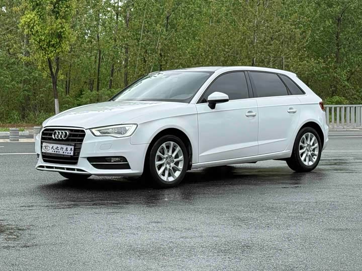 Audi A3 2016 Sportback 35 TFSI — фото 1