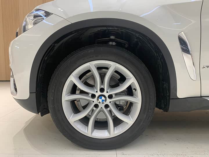 BMW X6 2018 x Drive 35i Leading — фото 19