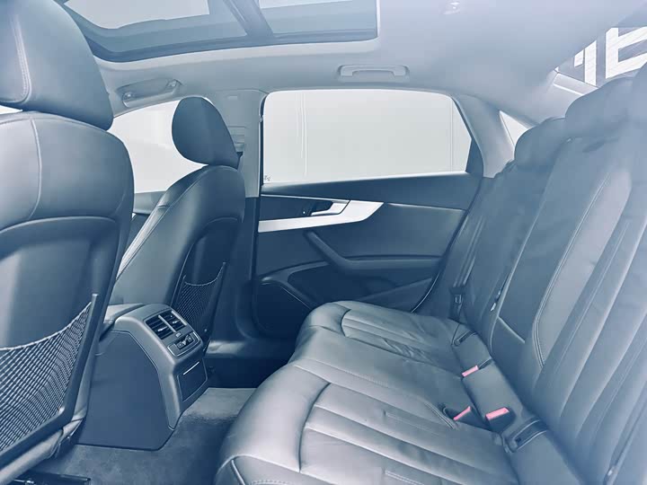 Audi A4L 2019 40 TFSI V — фото 10