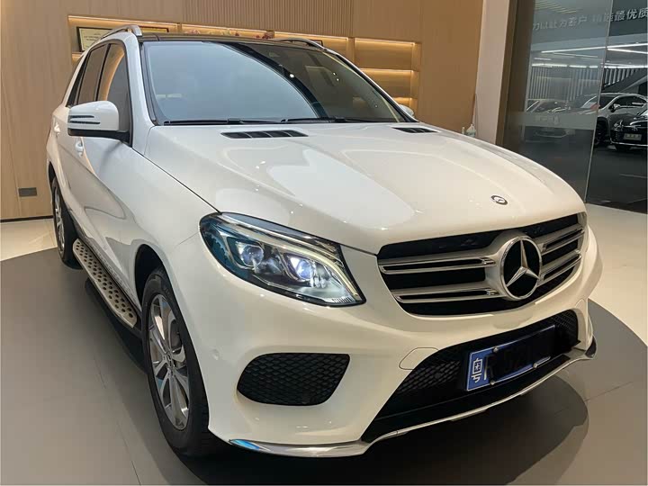Mercedes-Benz GLE — фото 3