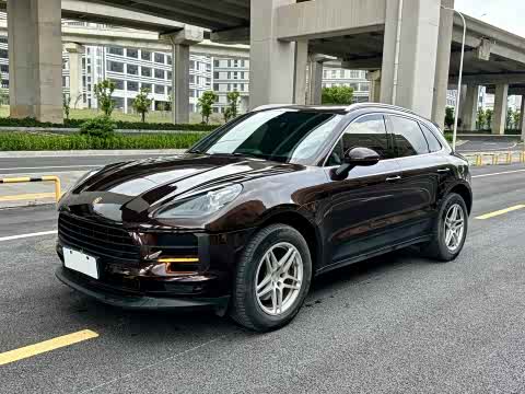 Porsche Macan 2020 Macan 2.0 T — фото 17