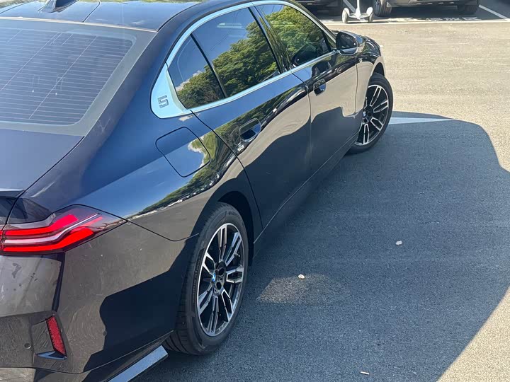 BMW 5 Series 530Li премиум M спортпакет — фото 5