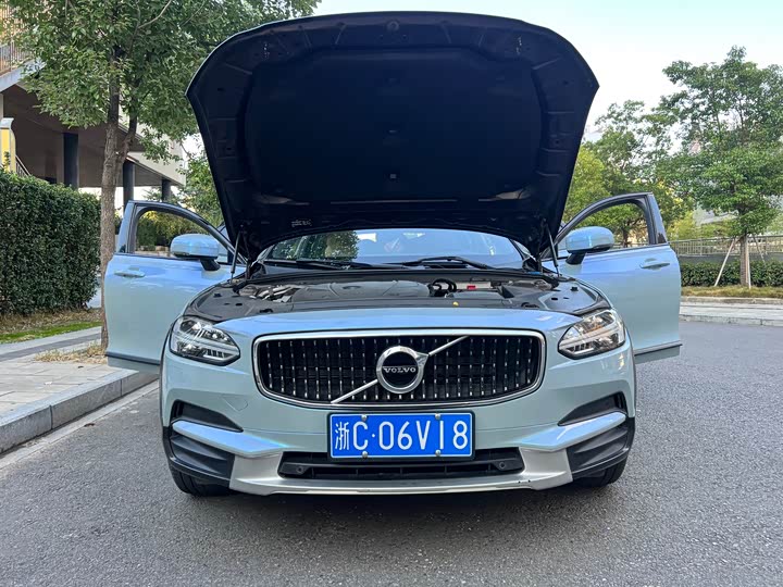 Volvo V90 2017 Cross Country T 5 AWD — фото 25