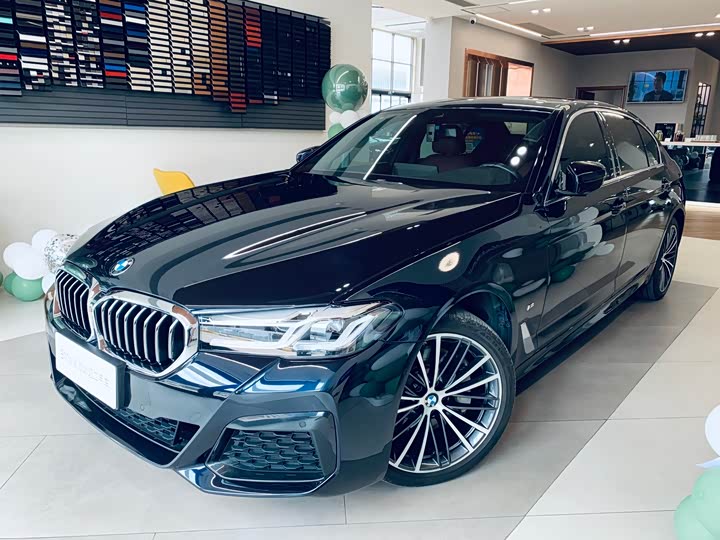 BMW 5-Series 2022 530 Li Leading M — фото 1