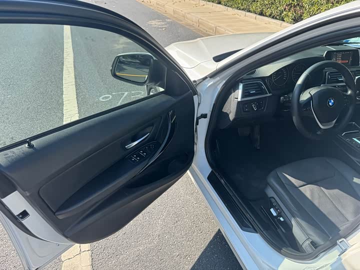 BMW 3 Series 320i стиль — фото 5