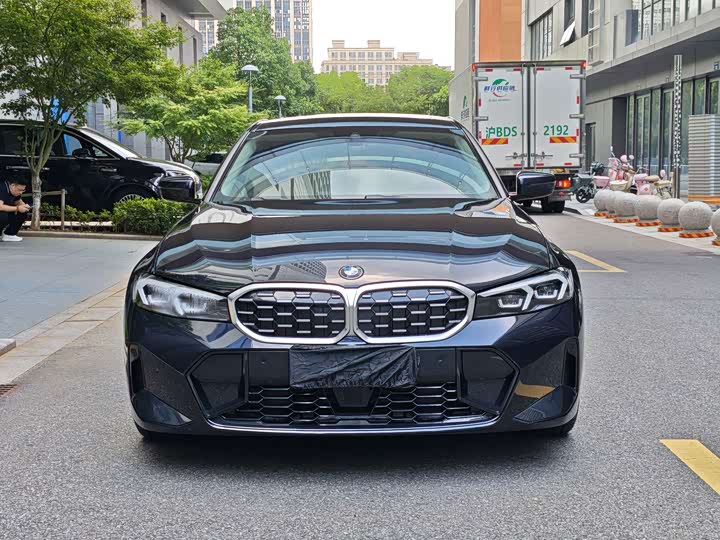 BMW 3 Series 320Li M спортпакет — фото 2