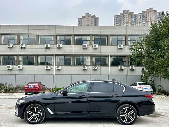 BMW 5 Series 530Li продвинутая люкс-пакет — фото 5