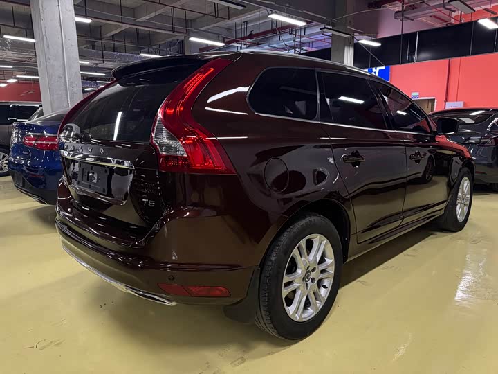 Volvo XC60 2015 T 5 — фото 6