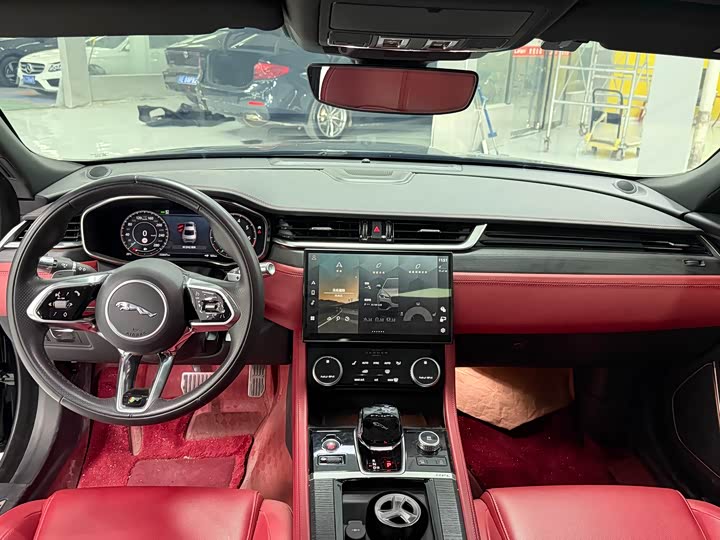 Jaguar XFL 2021 XFL 2.0 T P 250 4 WD — фото 6