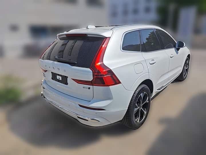 Volvo XC60 2026 B 5 4 WD — фото 12