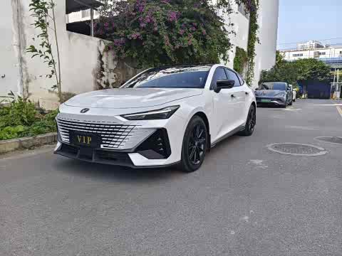 Changan UNI-V 2022 1.5 T Premium — фото 20