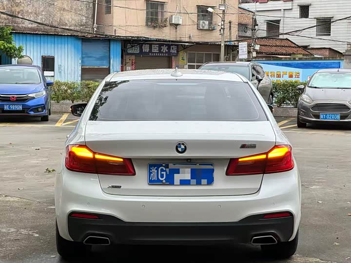 BMW 5 Series 525Li M спортпакет — фото 4