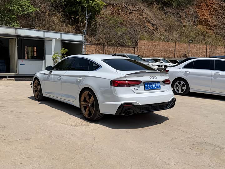 Audi A5 2025 Sportback 40 TFSI — фото 4