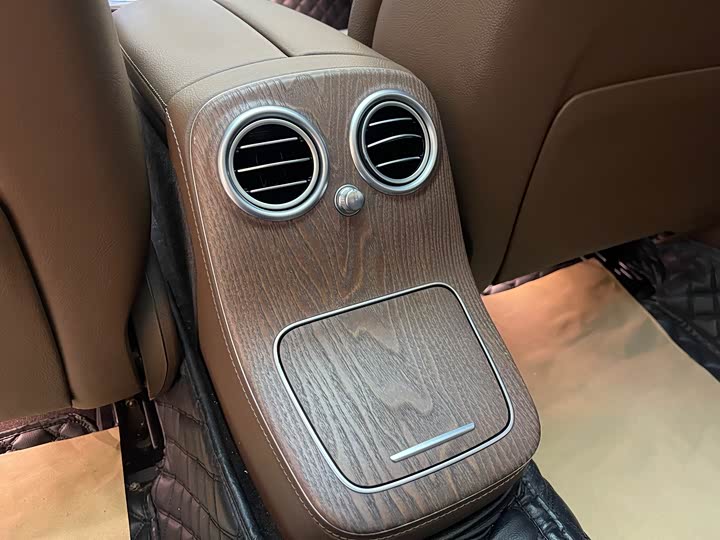 Mercedes-Benz E-Class рестайлинг E 260 L — фото 7