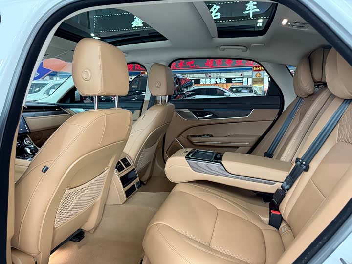 Jaguar XFL 2025 2.0 T P 250 2 WD — фото 13