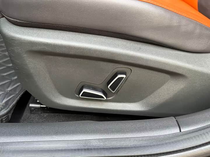 Changan UNI-V 2023 1.5 T — фото 20