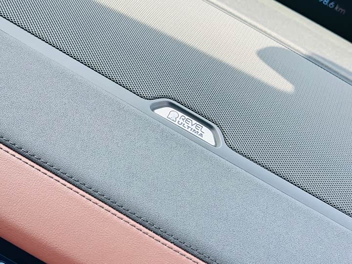 Lincoln Navigator — фото 25