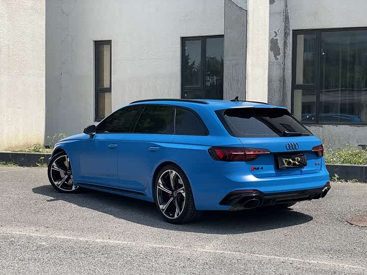 Audi RS4 2021 RS 4 Avant — фото 5
