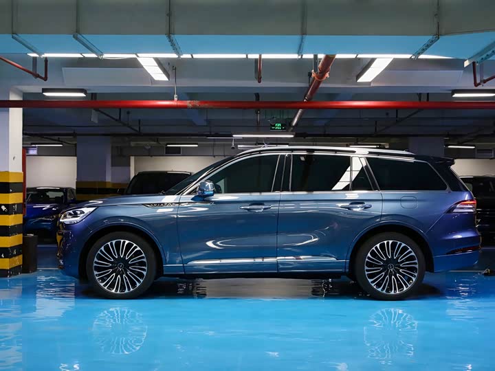 Lincoln Aviator — фото 2