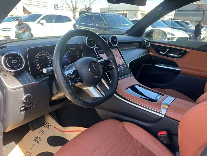 Mercedes-Benz GLC 2023 GLC 260 L 4 MATIC Luxury 5 — фото 16