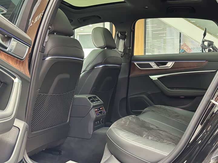Audi A6L 2023 55 TFSI quattro — фото 8