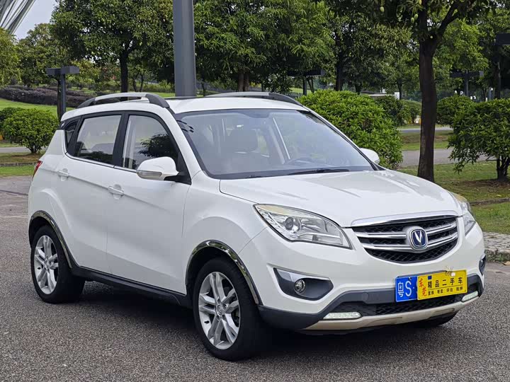 Changan CS35 2016 1.6 L ATLuxury V — фото 3