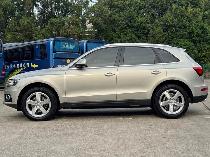 Audi Q5 2015 40 TFSI — фото 4