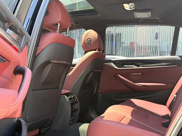 BMW 5 Series 525Li M спортпакет — фото 10