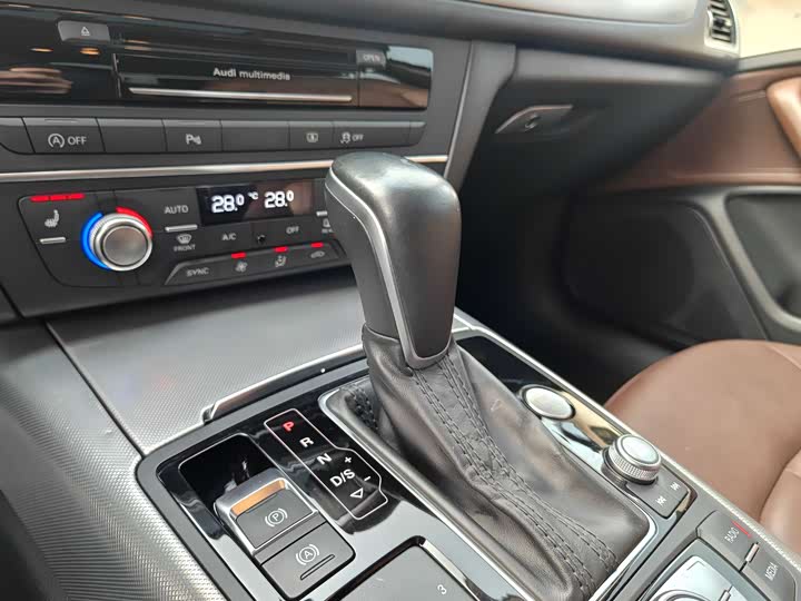 Audi A6L 2018 30 35 TFSI — фото 19