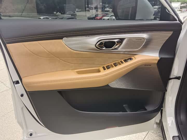 Trumpchi ES9 2024 PHEV 143km Max — фото 14