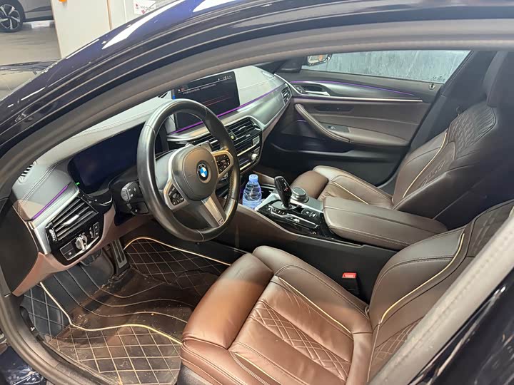 BMW 5 Series рестайлинг 540i M спортпакет — фото 6