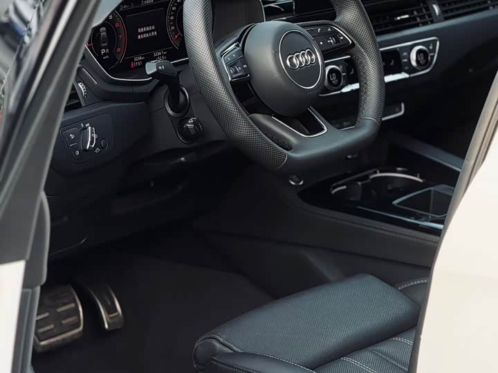 Audi A4L 2024 40 TFSI — фото 4