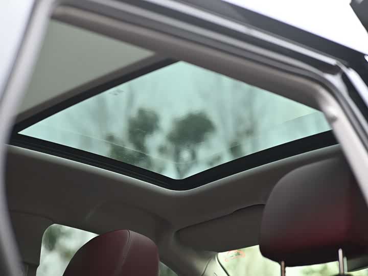 Hongqi HS5 2026 2.0 T 2 WD Pro — фото 14